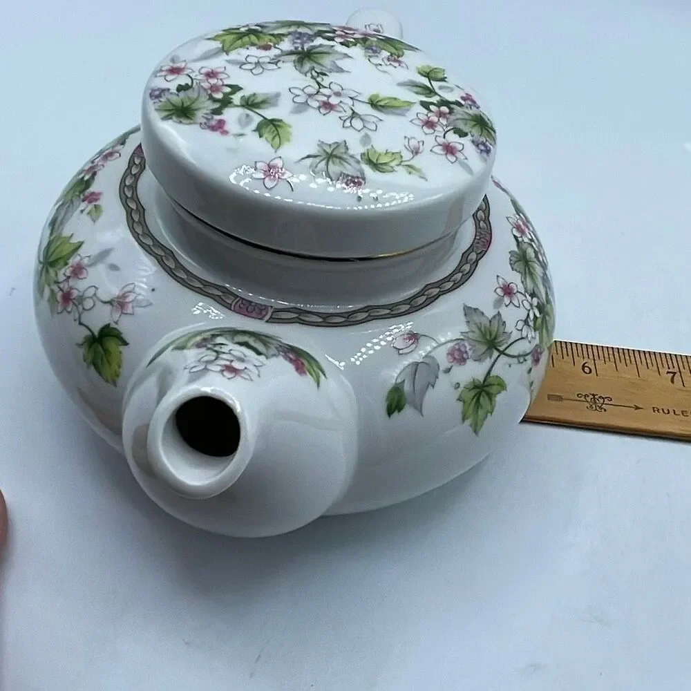 Andrea by Sadek teapot. Floral grapes.
